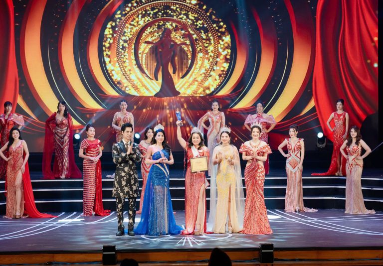Á hậu Phạm Thị Hiền tỏa sáng rực rỡ như nữ hoàng giữa đêm hội nhan sắc doanh nhân Châu Á 2025