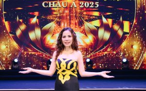 NTK Thân Hoàng Bích Thủy tôn vinh hình ảnh “Quý cô Đất võ – Trời ăn” tại Hoa hậu Doanh nhân Châu Á 2025