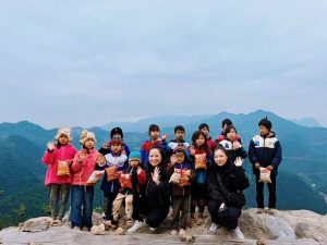 Ngô Thị Hoàng Ngân – Nàng hậu giàu lòng nhân ái với những bước chân không mỏi nơi biên thùy