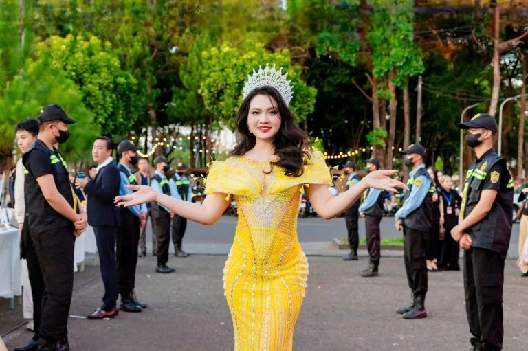 Nhan sắc “lên hương” của Hoa hậu Trí tuệ Phạm Duy giữa đại ngàn Tây Nguyên