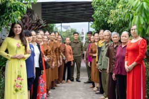 Hoa hậu Ban Thị Thu trở về quê nhà, thực hiện hoạt động thiện nguyện giàu ý nghĩa