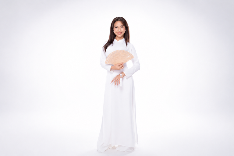 Nhan sắc nữ diễn viên, mẫu ảnh xứ trà Nguyễn Thị Thu Phương tại Hoa hậu Thương hiệu Việt Nam 2026