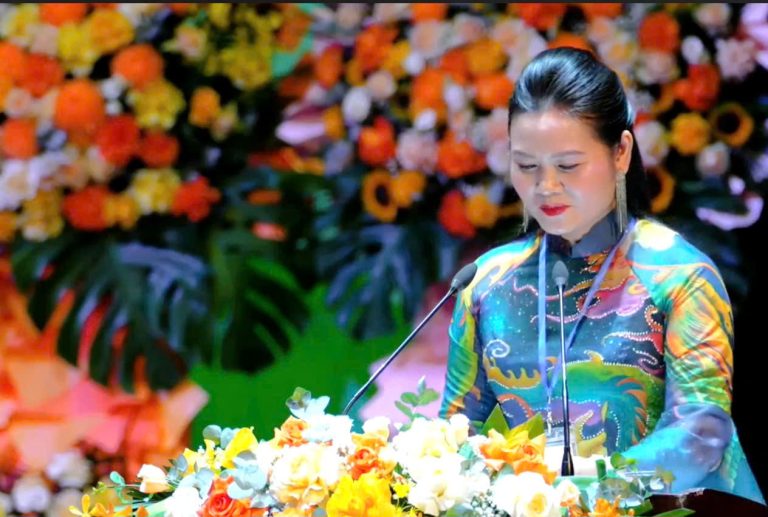 Tôn vinh Hoa hậu Trí tuệ Phạm Thị Duy tại Đại hội lịch sử của Hội Nữ doanh nhân tỉnh Ninh Bình