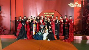 NTK Vương Thị Hương đưa thổ cẩm Việt lên sàn diễn Global Fashion Week All Stars 2026