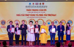 Hoa hậu Nhân ái Hoàng Ngân hưởng ứng Ngày Doanh nhân Việt Nam và Ngày Phụ nữ Việt Nam bằng những dấu ấn ý nghĩa