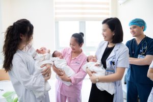 Ca sinh tam thai hy hữu của sản phụ 28 tuổi